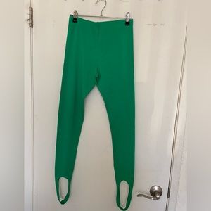 Green knit stirrup leggings